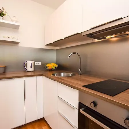Apartment Lenora *